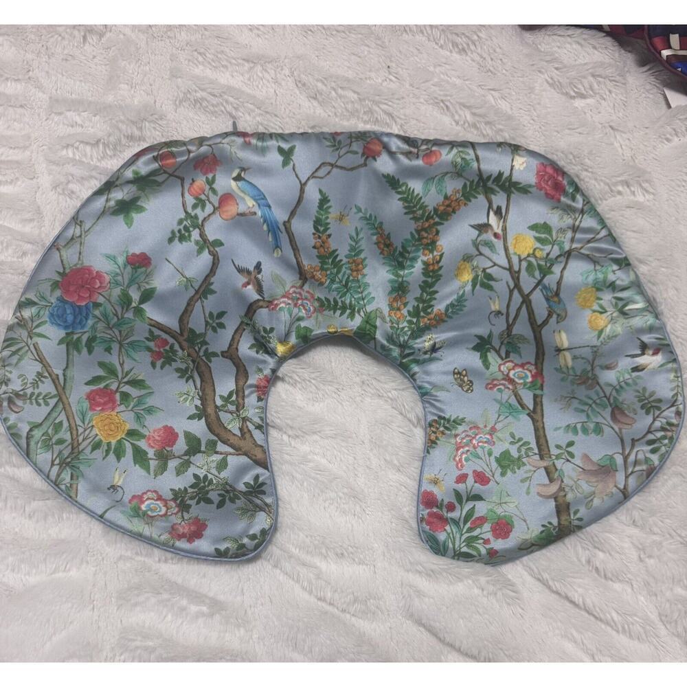 Gucci Tian Print Inflatable Pillow Travel Floral Authentic Silk